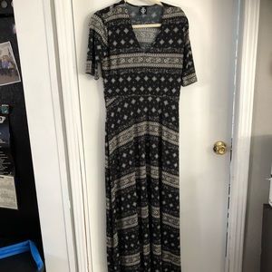Agnes adores maxi dress large